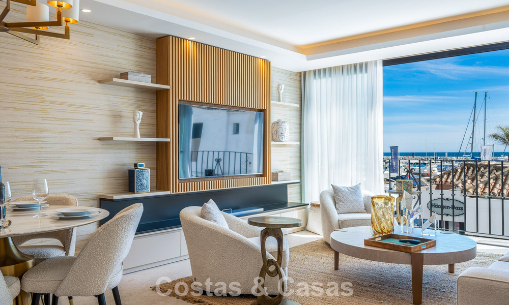 Luxury frontline marina apartment for sale with direct marina views in Puerto Banús, Marbella 803167