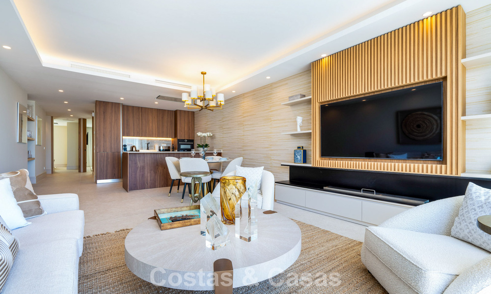 Luxury frontline marina apartment for sale with direct marina views in Puerto Banús, Marbella 803168