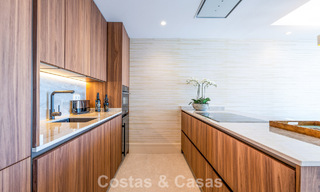 Luxury frontline marina apartment for sale with direct marina views in Puerto Banús, Marbella 803170 