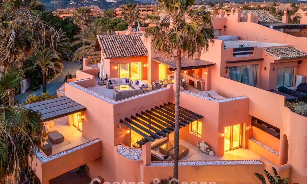 First-class duplex penthouse for sale in a beachfront development in Los Monteros, East Marbella 803197