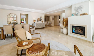 First-class duplex penthouse for sale in a beachfront development in Los Monteros, East Marbella 803221 