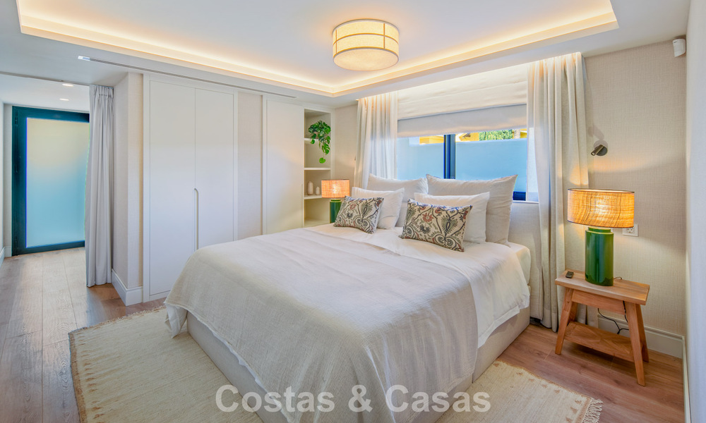 Luxurious mediterranean villa for sale, frontline golf in a prestigious urbanisation in Nueva Andalucía, Marbella 803274