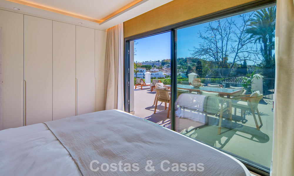 Luxurious mediterranean villa for sale, frontline golf in a prestigious urbanisation in Nueva Andalucía, Marbella 803280