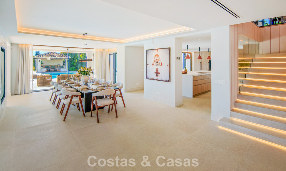 Luxurious mediterranean villa for sale, frontline golf in a prestigious urbanisation in Nueva Andalucía, Marbella 803307
