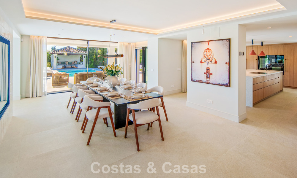 Luxurious mediterranean villa for sale, frontline golf in a prestigious urbanisation in Nueva Andalucía, Marbella 803308