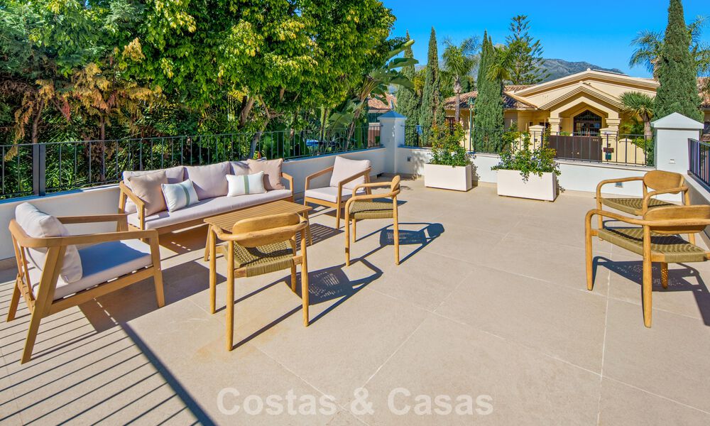 Luxurious mediterranean villa for sale, frontline golf in a prestigious urbanisation in Nueva Andalucía, Marbella 803315