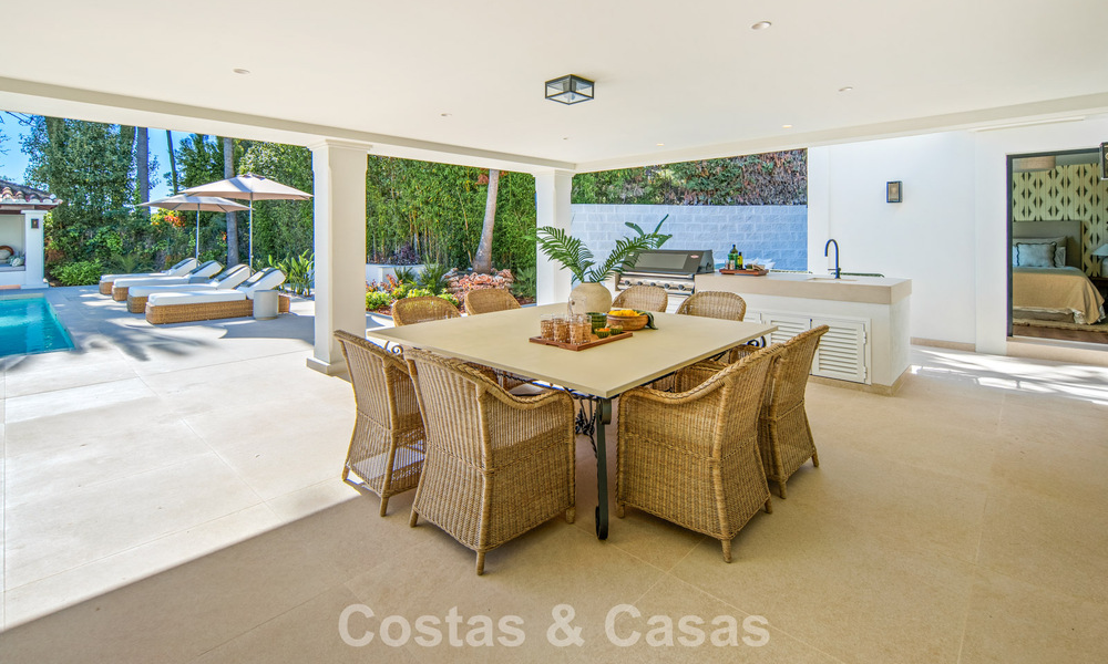 Luxurious mediterranean villa for sale, frontline golf in a prestigious urbanisation in Nueva Andalucía, Marbella 803317