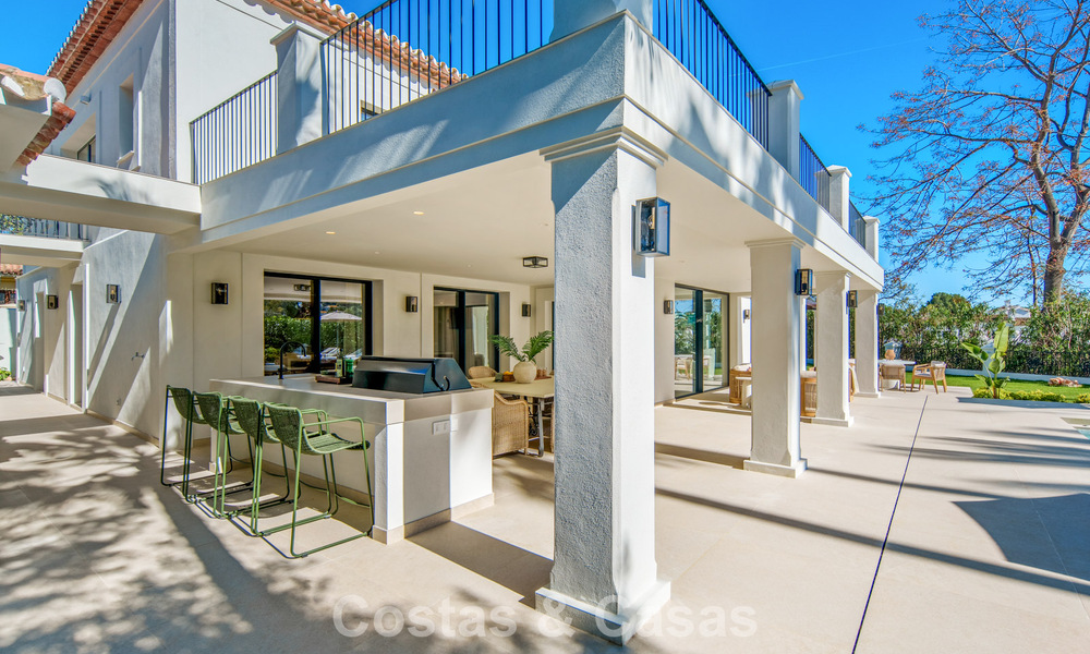Luxurious mediterranean villa for sale, frontline golf in a prestigious urbanisation in Nueva Andalucía, Marbella 803322