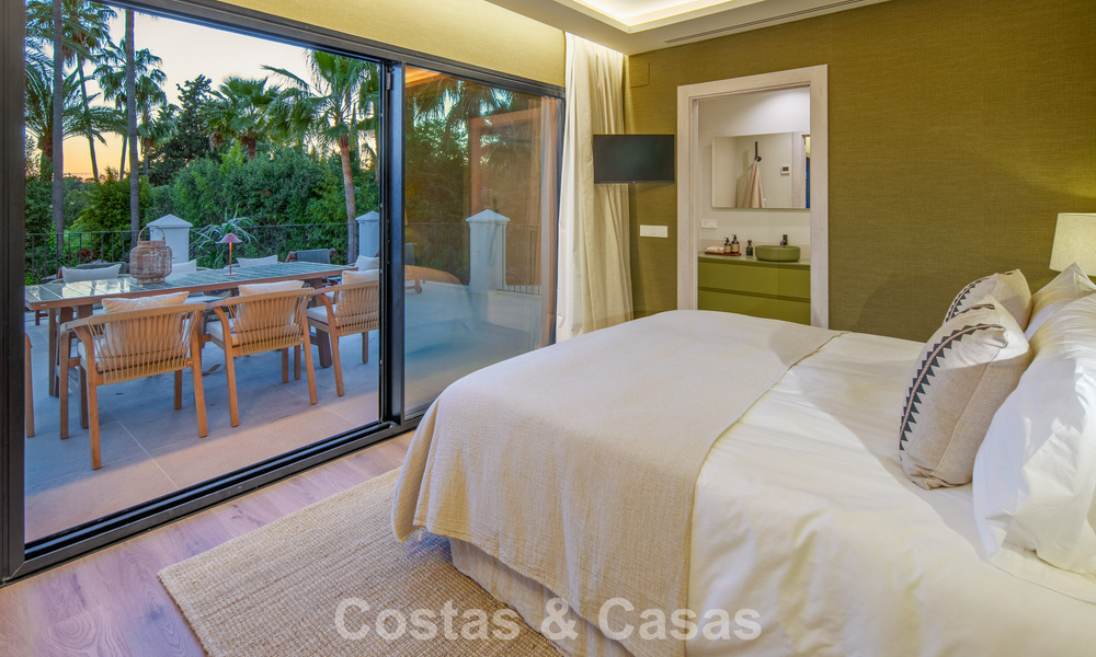 Luxurious mediterranean villa for sale, frontline golf in a prestigious urbanisation in Nueva Andalucía, Marbella 803339