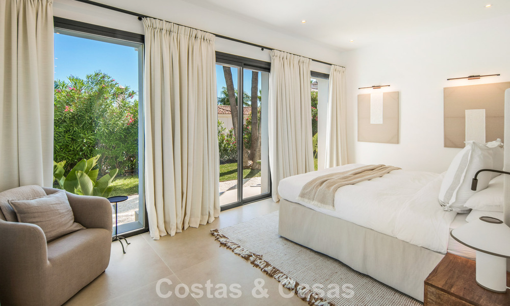 Contemporary spanish luxury villa with panoramic sea views for sale in Marbella - Benahavís 803348