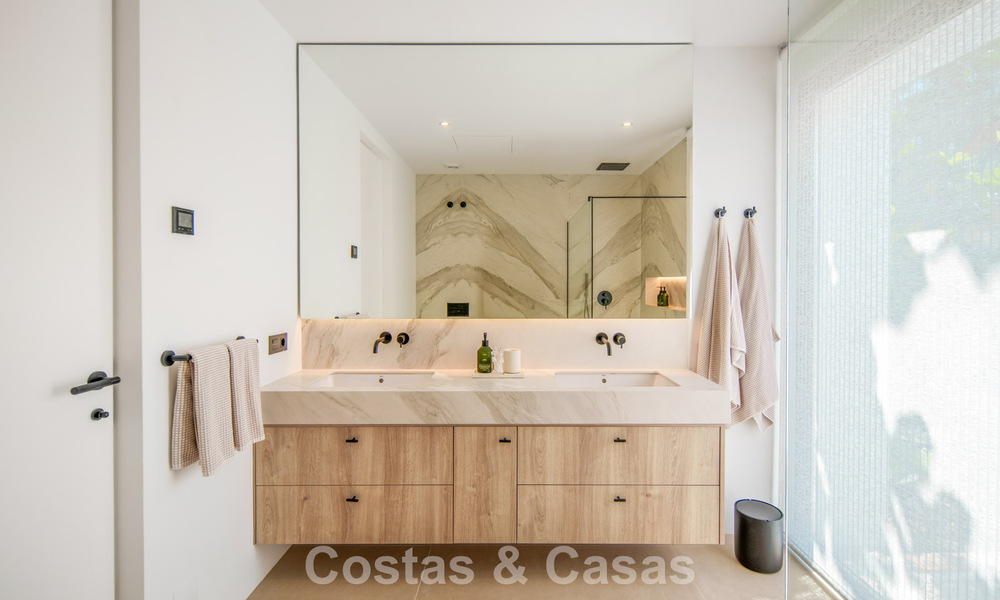 Contemporary spanish luxury villa with panoramic sea views for sale in Marbella - Benahavís 803353