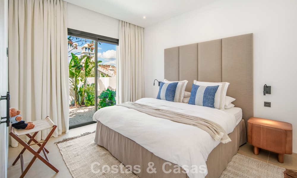 Contemporary spanish luxury villa with panoramic sea views for sale in Marbella - Benahavís 803369