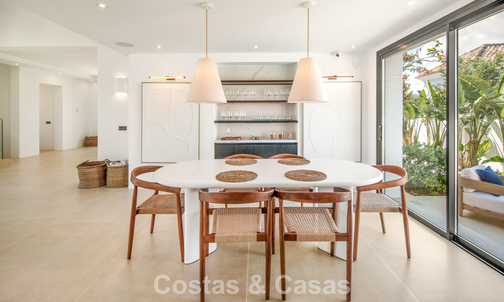 Contemporary spanish luxury villa with panoramic sea views for sale in Marbella - Benahavís 803376