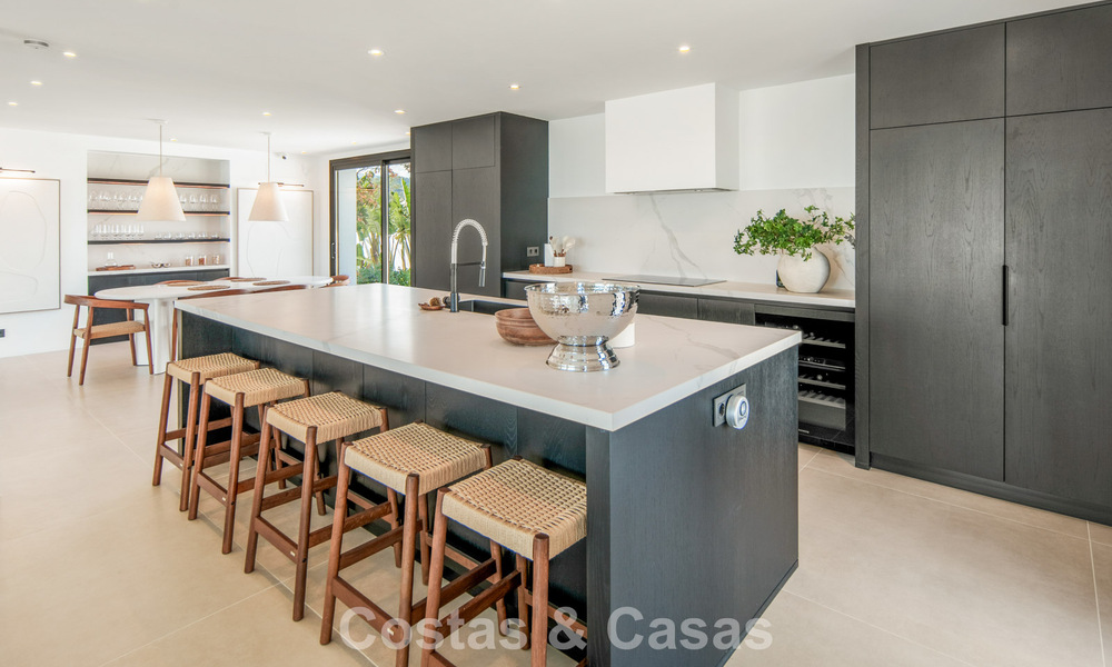 Contemporary spanish luxury villa with panoramic sea views for sale in Marbella - Benahavís 803379