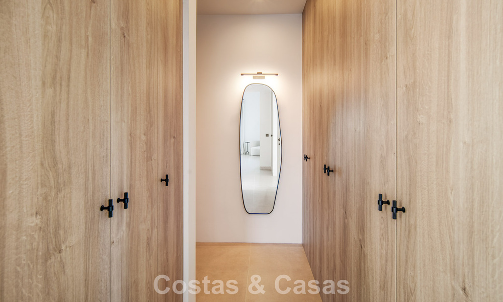 Contemporary spanish luxury villa with panoramic sea views for sale in Marbella - Benahavís 803383