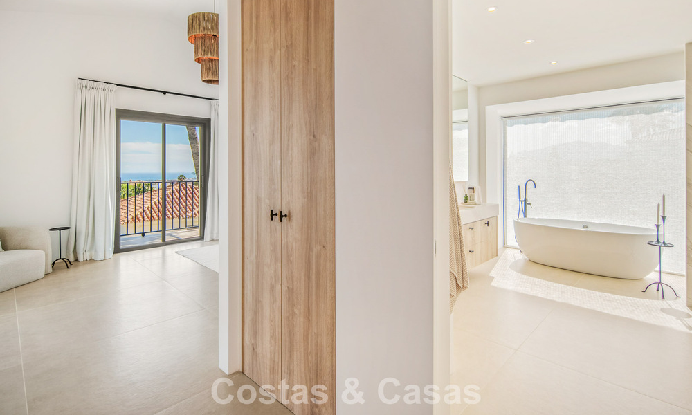 Contemporary spanish luxury villa with panoramic sea views for sale in Marbella - Benahavís 803385