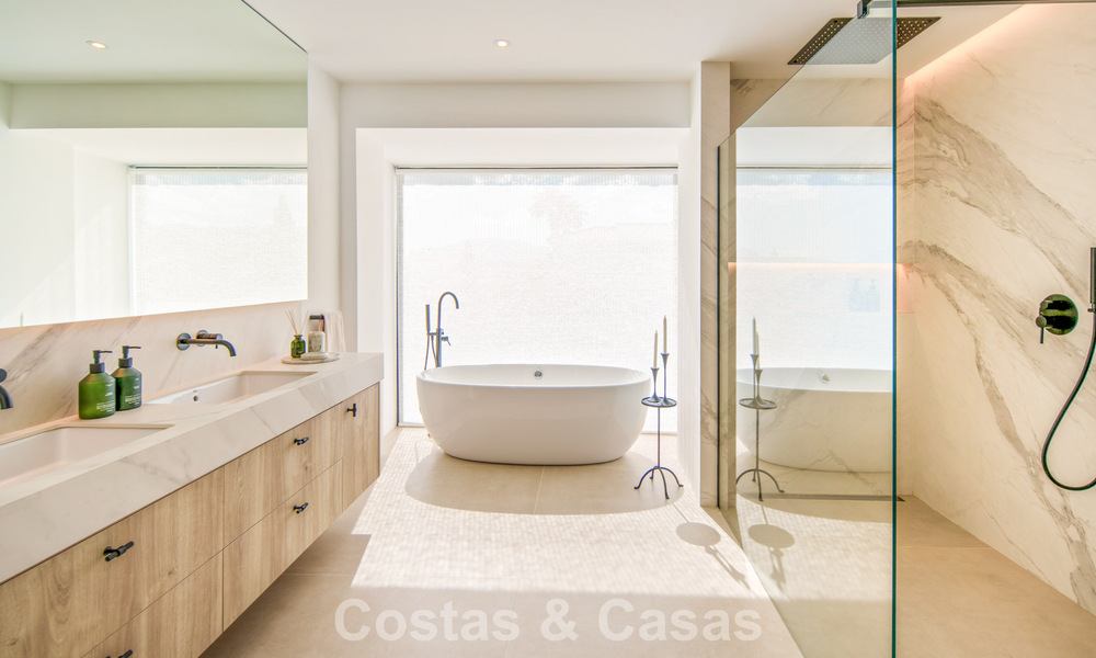 Contemporary spanish luxury villa with panoramic sea views for sale in Marbella - Benahavís 803390