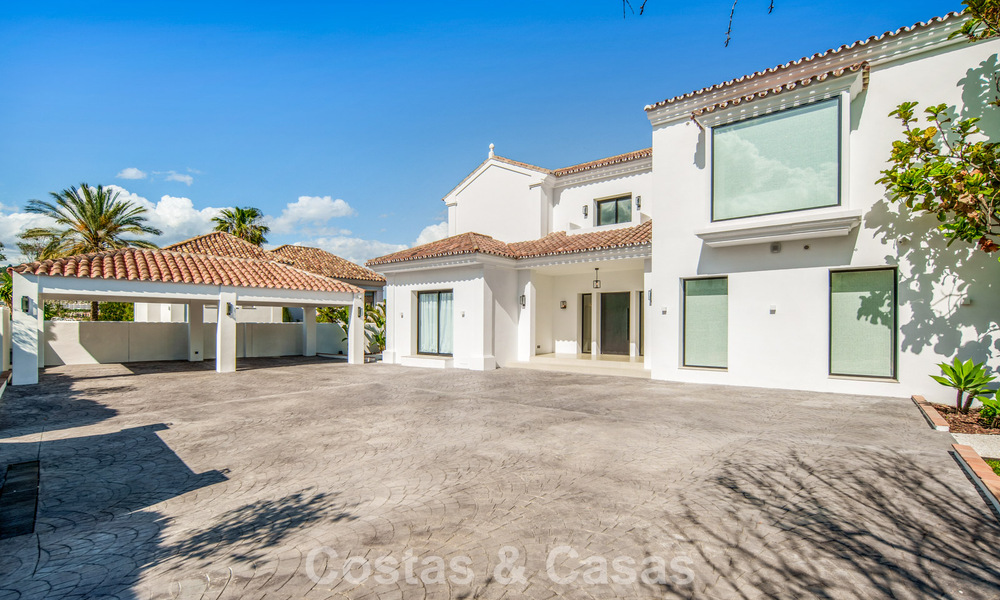 Contemporary spanish luxury villa with panoramic sea views for sale in Marbella - Benahavís 803396