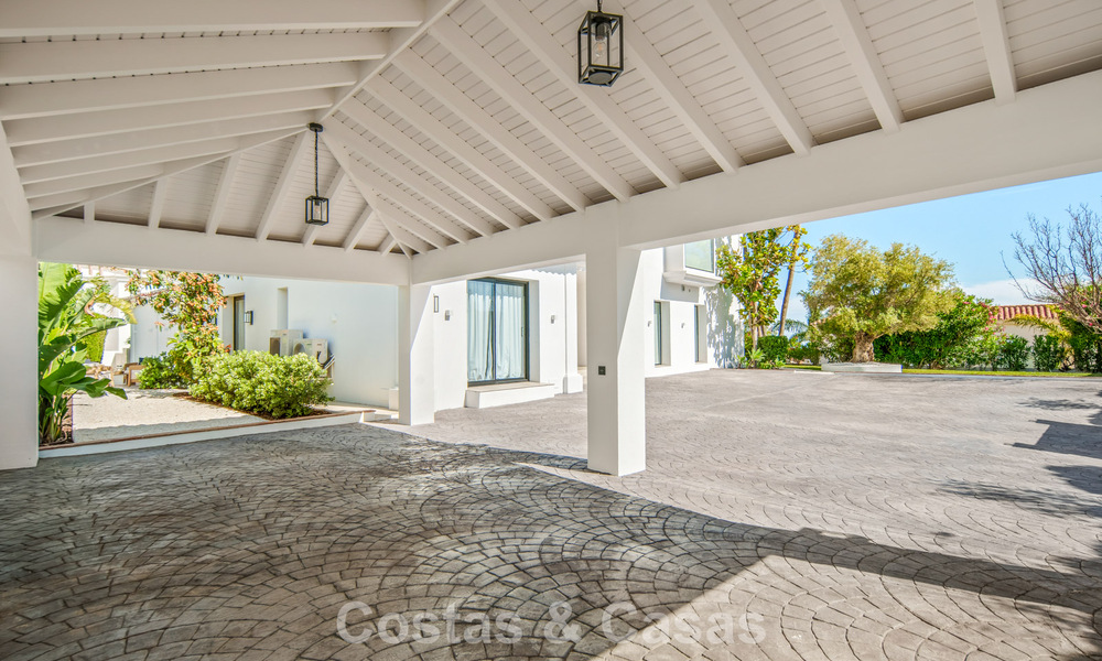 Contemporary spanish luxury villa with panoramic sea views for sale in Marbella - Benahavís 803398