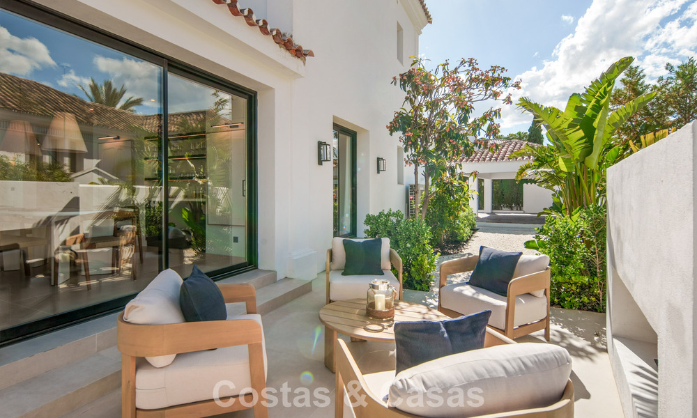 Contemporary spanish luxury villa with panoramic sea views for sale in Marbella - Benahavís 803399