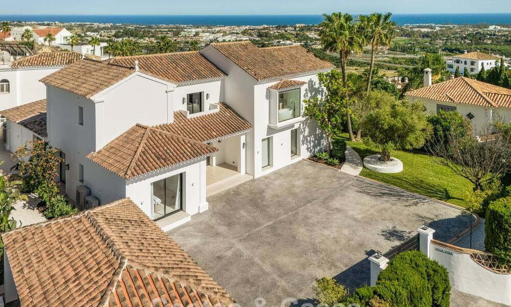 Contemporary spanish luxury villa with panoramic sea views for sale in Marbella - Benahavís 803402