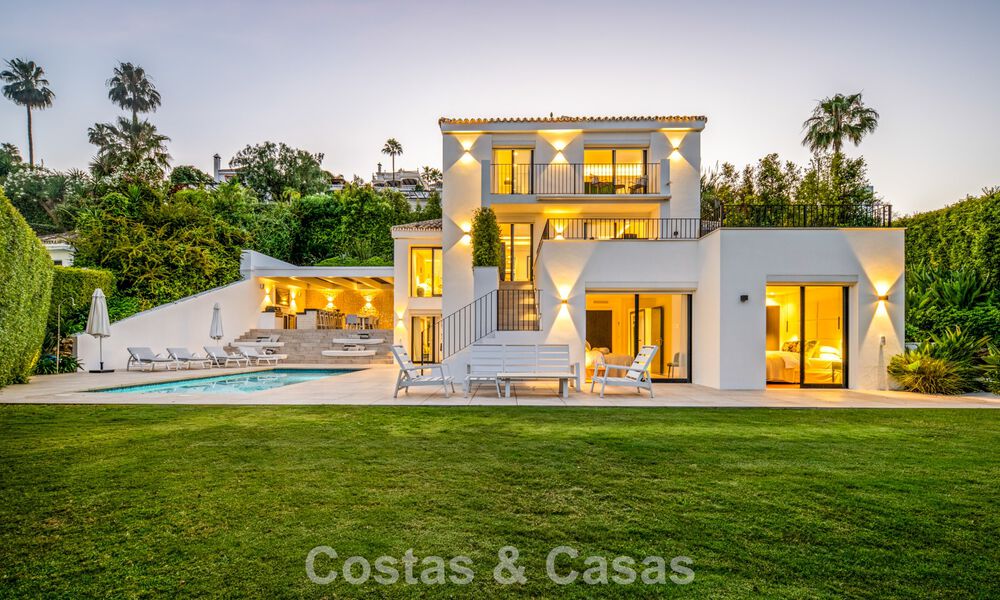 Elegant luxury villa with contemporary mediterranean architecture for sale in Nueva Andalucía’s Golf Valley, Marbella 803411