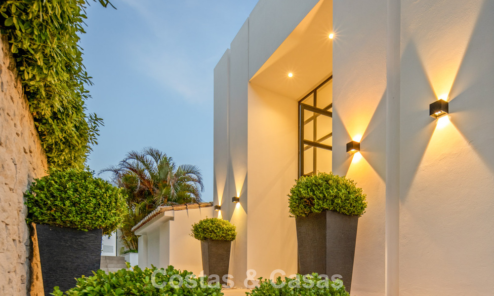 Elegant luxury villa with contemporary mediterranean architecture for sale in Nueva Andalucía’s Golf Valley, Marbella 803416