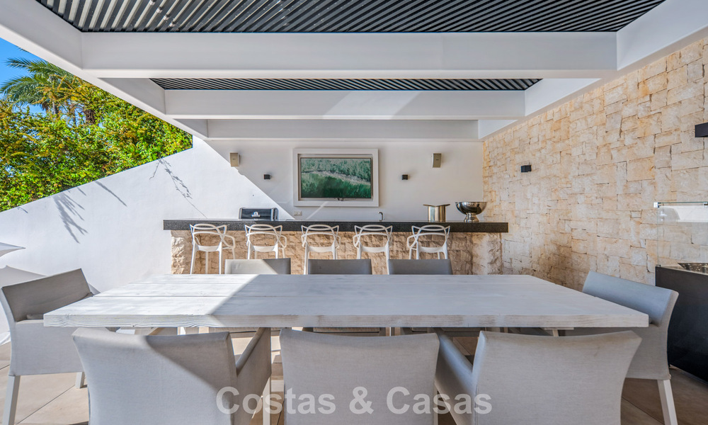 Elegant luxury villa with contemporary mediterranean architecture for sale in Nueva Andalucía’s Golf Valley, Marbella 803424