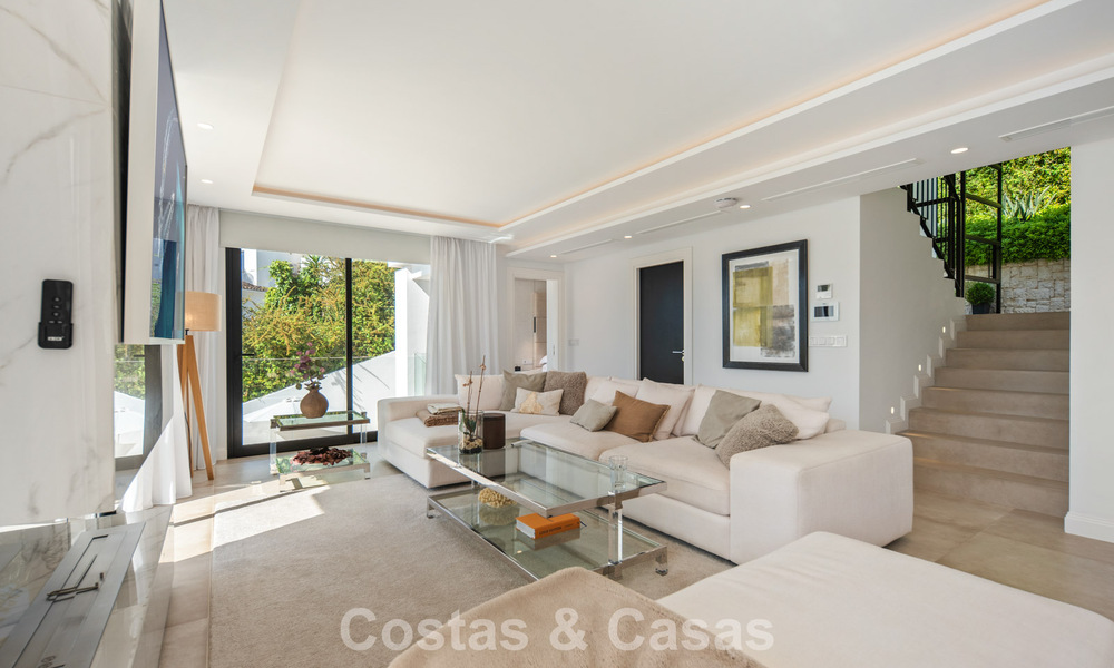 Elegant luxury villa with contemporary mediterranean architecture for sale in Nueva Andalucía’s Golf Valley, Marbella 803442