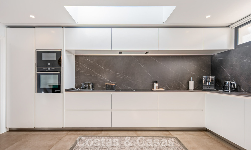 Elegant luxury villa with contemporary mediterranean architecture for sale in Nueva Andalucía’s Golf Valley, Marbella 803445