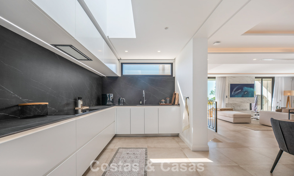 Elegant luxury villa with contemporary mediterranean architecture for sale in Nueva Andalucía’s Golf Valley, Marbella 803446
