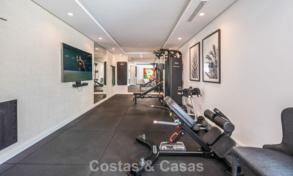 Elegant luxury villa with contemporary mediterranean architecture for sale in Nueva Andalucía’s Golf Valley, Marbella 803463