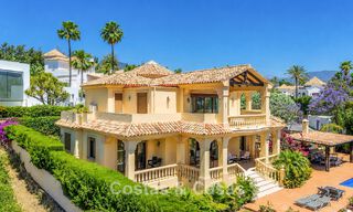 Spacious mediterranean villa with sea views and fantastic renovation potential for sale in La Quinta, Marbella - Benahavís 803473 