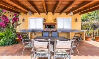 Spacious mediterranean villa with sea views and fantastic renovation potential for sale in La Quinta, Marbella - Benahavís 803480 