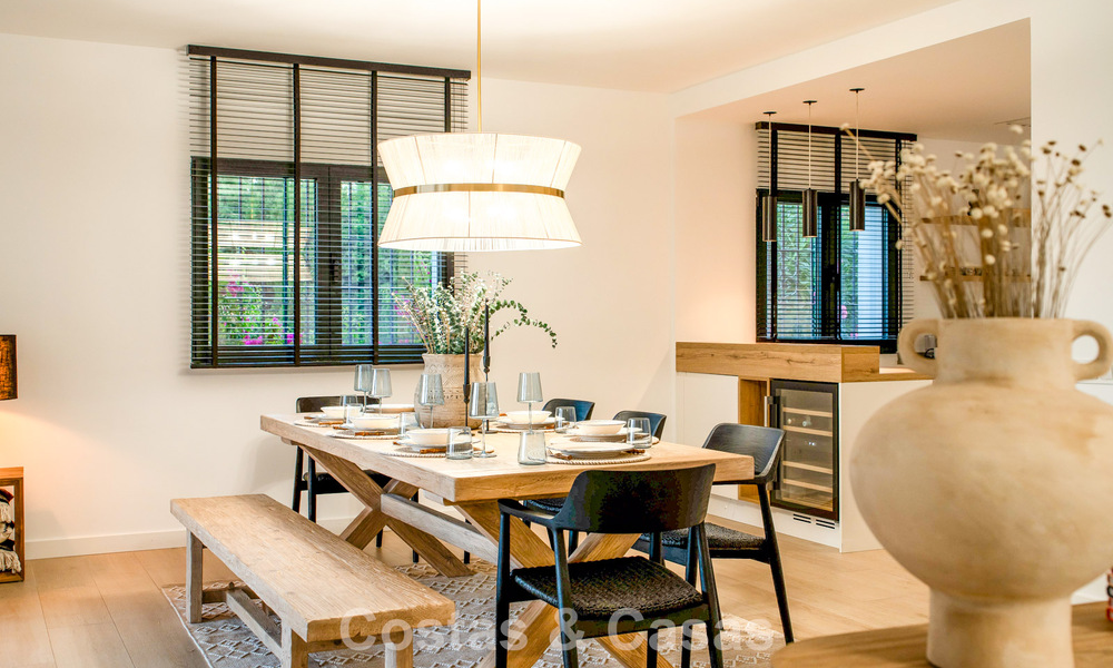 Single-storey luxury villa with spanish architecture and direct golf course access for sale in Marbella - Benahavís 803513