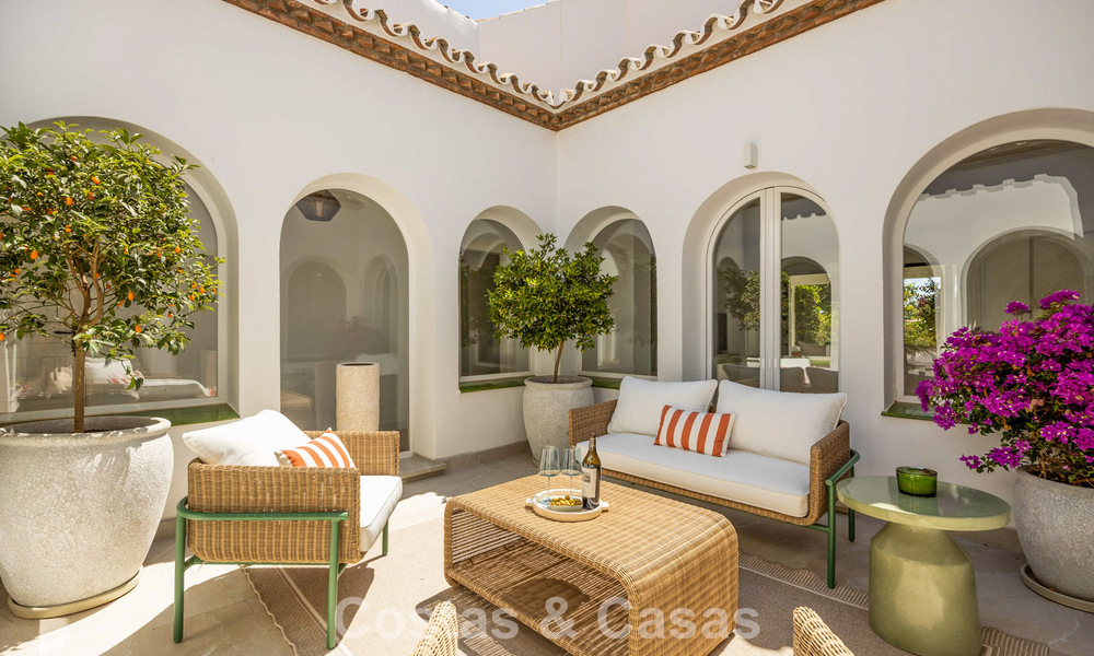 Single-storey luxury villa with spanish architecture and direct golf course access for sale in Marbella - Benahavís 803522