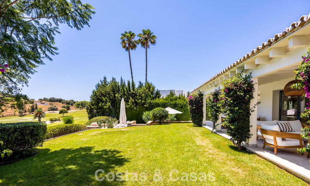 Single-storey luxury villa with spanish architecture and direct golf course access for sale in Marbella - Benahavís 803530
