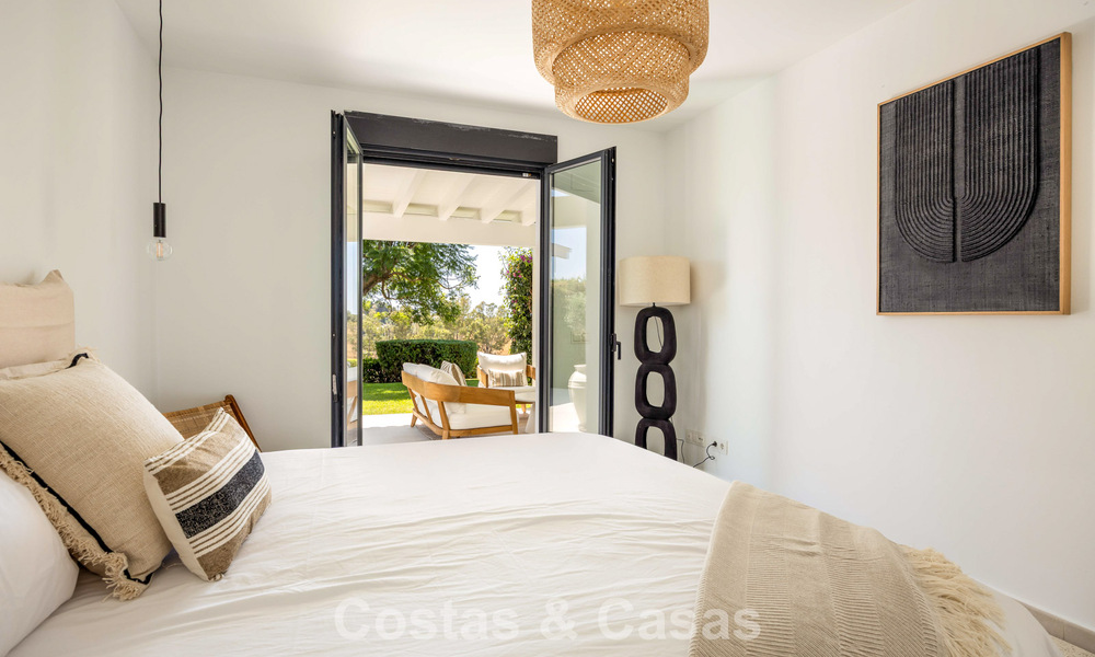 Single-storey luxury villa with spanish architecture and direct golf course access for sale in Marbella - Benahavís 803537