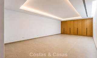 New, exclusive, turnkey modern villa for sale in a beachside area near San Pedro, Marbella 803558 