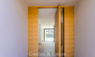 New, exclusive, turnkey modern villa for sale in a beachside area near San Pedro, Marbella 803568 
