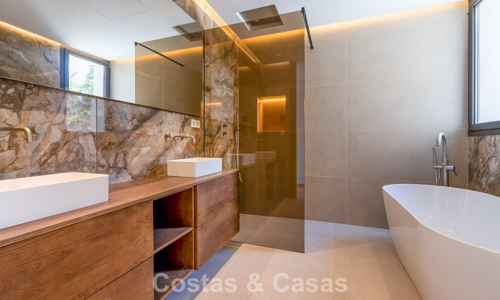 New, exclusive, turnkey modern villa for sale in a beachside area near San Pedro, Marbella 803574