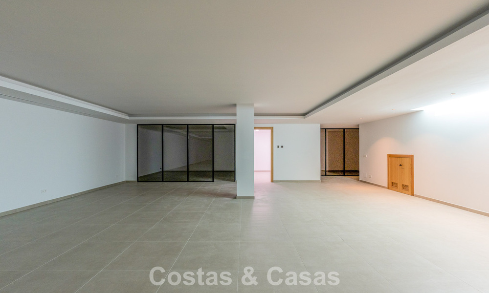 New, exclusive, turnkey modern villa for sale in a beachside area near San Pedro, Marbella 803576