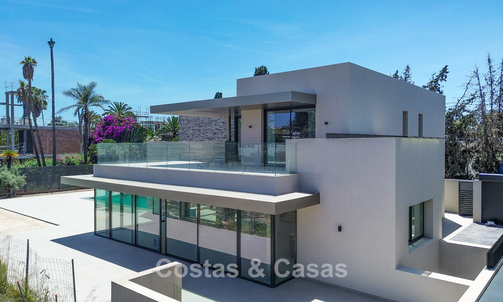 New, exclusive, turnkey modern villa for sale in a beachside area near San Pedro, Marbella 803583