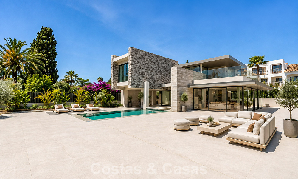 New, exclusive, turnkey modern villa for sale in a beachside area near San Pedro, Marbella 803592