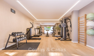 Contemporary luxury new-build apartments for sale on the golf course in Estepona 803610 