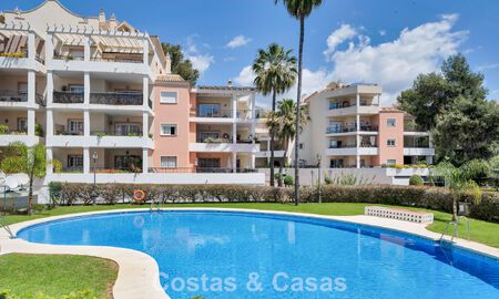Spacious apartment with generous terrace for sale within walking distance of amenities in Aloha, Nueva Andalucía, Marbella 803627