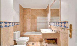 Spacious apartment with generous terrace for sale within walking distance of amenities in Aloha, Nueva Andalucía, Marbella 803636 