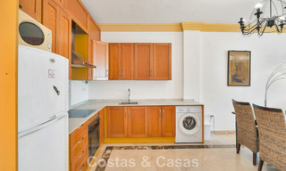 Spacious apartment with generous terrace for sale within walking distance of amenities in Aloha, Nueva Andalucía, Marbella 803646 