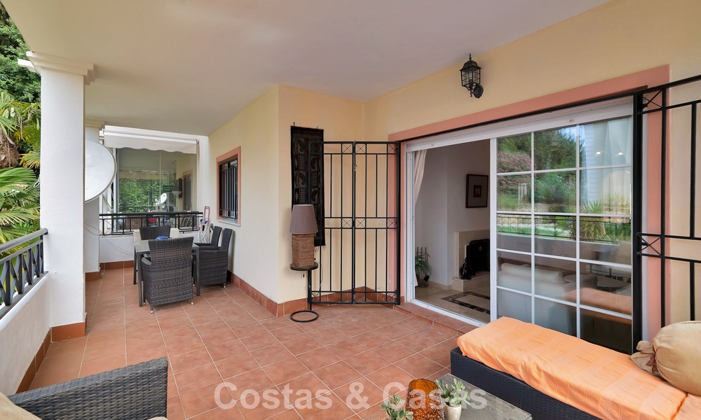Spacious apartment with generous terrace for sale within walking distance of amenities in Aloha, Nueva Andalucía, Marbella 803660