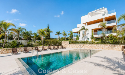 Move-in ready, prestigious modern 3-bedroom apartment for sale on Marbella’s Golden Mile 803787